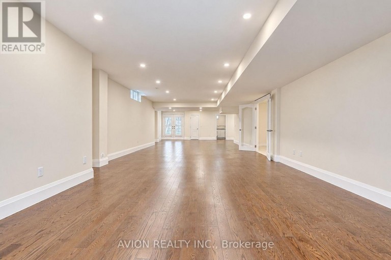 28 TALLY LANE, Toronto (Bayview Village), Ontario, M2K1V4