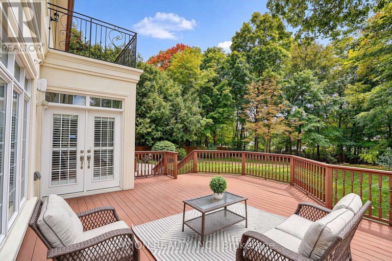 28 TALLY LANE, Toronto (Bayview Village), Ontario, M2K1V4