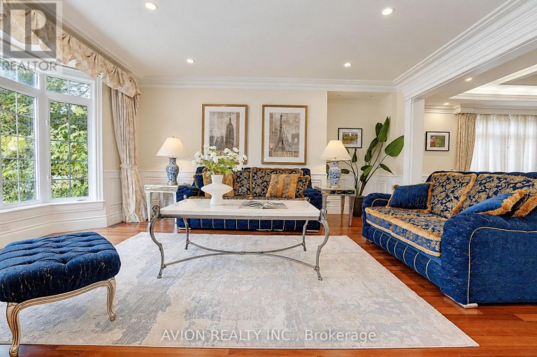 28 TALLY LANE, Toronto (Bayview Village), Ontario, M2K1V4
