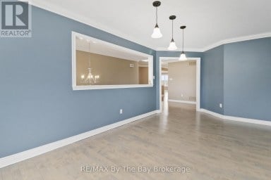70 FAIRWAY CRESCENT Wasaga Beach Ontario photo 12