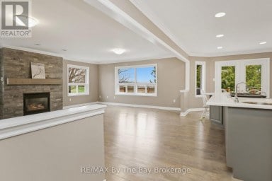 70 FAIRWAY CRESCENT Wasaga Beach Ontario photo 13