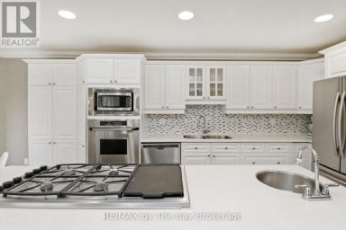 70 FAIRWAY CRESCENT Wasaga Beach Ontario photo 14