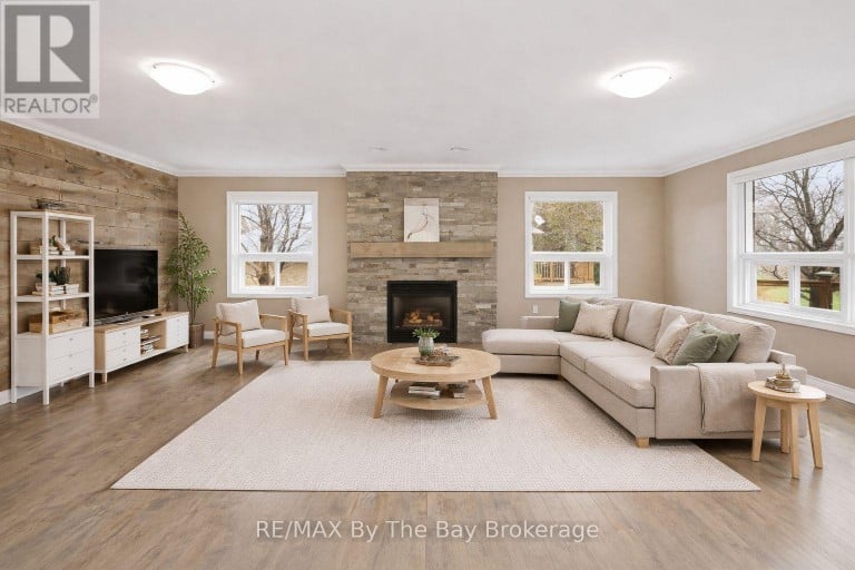 70 FAIRWAY CRESCENT, Wasaga Beach, Ontario, L9Z1B8