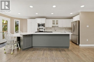 70 FAIRWAY CRESCENT Wasaga Beach Ontario photo 20