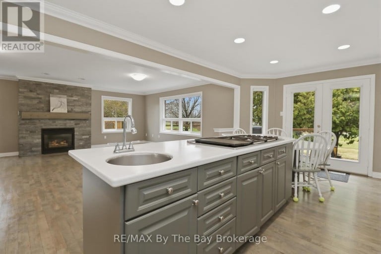 70 FAIRWAY CRESCENT, Wasaga Beach, Ontario, L9Z1B8