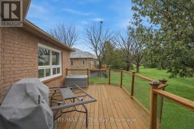 70 FAIRWAY CRESCENT Wasaga Beach Ontario photo 22