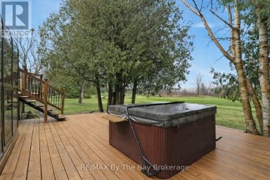 70 FAIRWAY CRESCENT Wasaga Beach Ontario photo 23