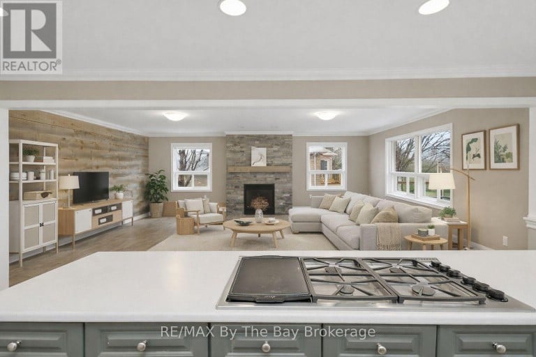 70 FAIRWAY CRESCENT, Wasaga Beach, Ontario, L9Z1B8