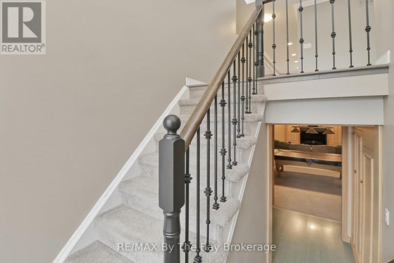 70 FAIRWAY CRESCENT, Wasaga Beach, Ontario, L9Z1B8