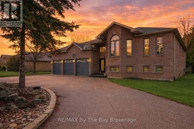 70 FAIRWAY CRESCENT Wasaga Beach Ontario photo 8