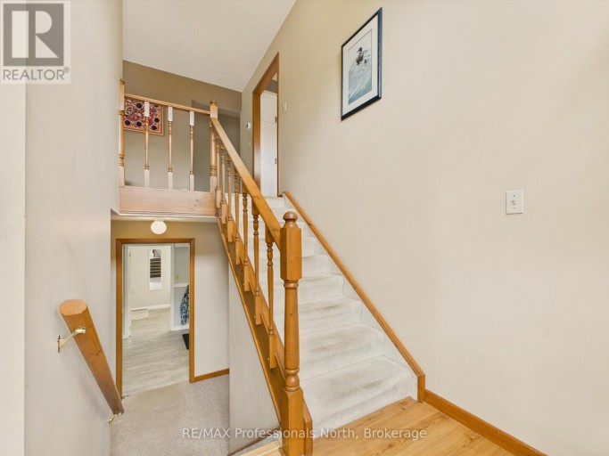 1 CRESTVIEW DRIVE, Huntsville, Ontario, P1H1S8