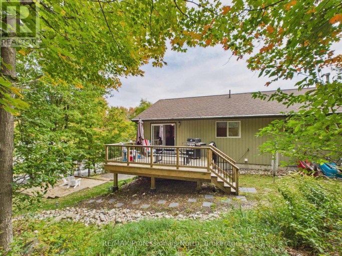 1 CRESTVIEW DRIVE, Huntsville, Ontario, P1H1S8