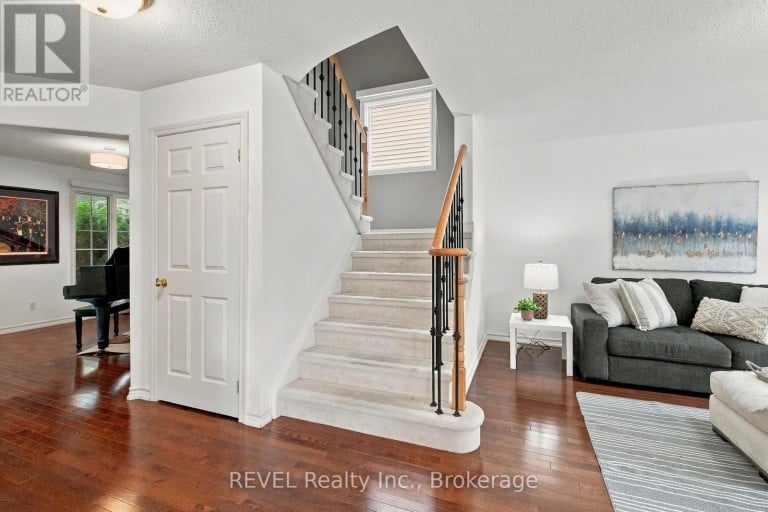 2097 STORNOWAY STREET, Oshawa (Kedron), Ontario, L1L1C3