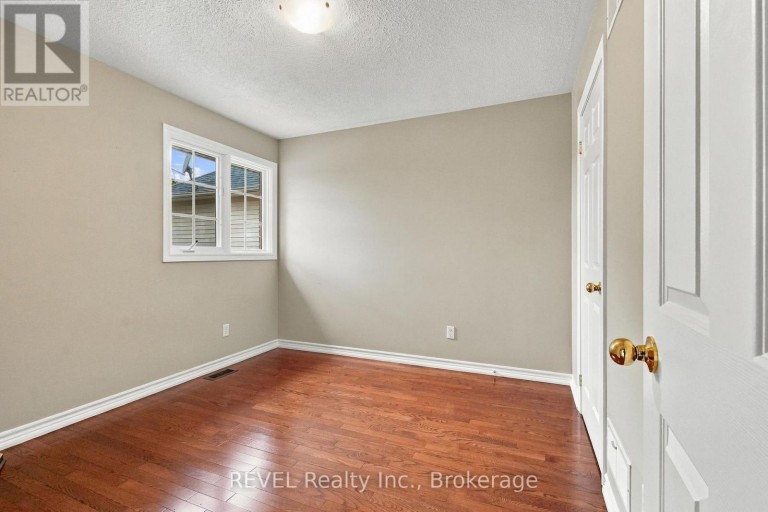 2097 STORNOWAY STREET, Oshawa (Kedron), Ontario, L1L1C3