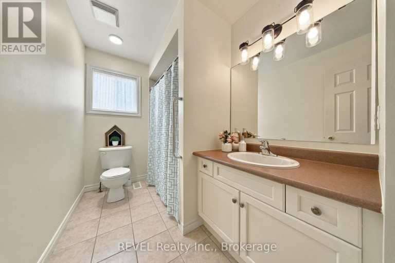 2097 STORNOWAY STREET, Oshawa (Kedron), Ontario, L1L1C3