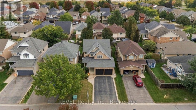2097 STORNOWAY STREET, Oshawa (Kedron), Ontario, L1L1C3