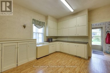 94 ROLPH STREET Tillsonburg Ontario photo 12