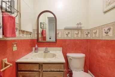 94 ROLPH STREET Tillsonburg Ontario photo 14