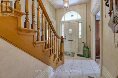 94 ROLPH STREET Tillsonburg Ontario photo 3