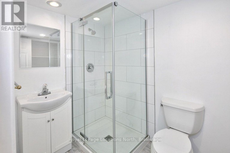724 STE MARIE STREET, Collingwood, Ontario, L9Y4T5