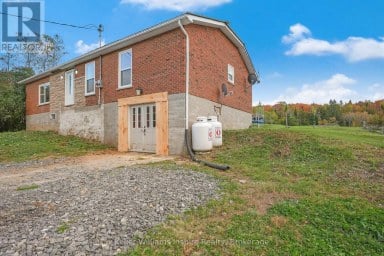 7437 A HWY 620 Limerick Ontario photo 16
