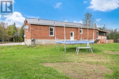 7437 A HWY 620 Limerick Ontario photo 17