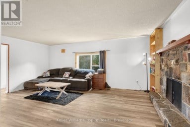 7437 A HWY 620 Limerick Ontario photo 6