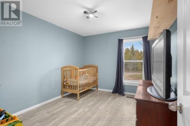 7437 A HWY 620 Limerick Ontario photo 8