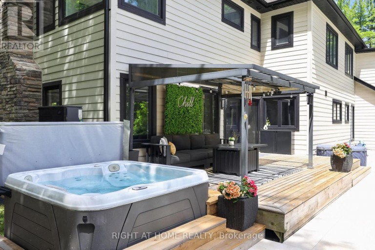 16 WOODLAND HEIGHTS DRIVE, Adjala-Tosorontio, Ontario, L0M1J0