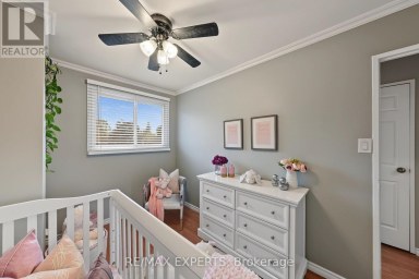 326 OAKWOOD COURT Newmarket (Huron Heights-Leslie Valley) Ontario photo 26