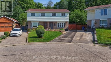326 OAKWOOD COURT Newmarket (Huron Heights-Leslie Valley) Ontario photo 4