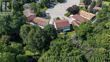326 OAKWOOD COURT Newmarket (Huron Heights-Leslie Valley) Ontario photo 50