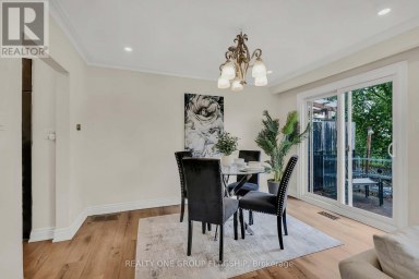 12 AZALEA COURT Toronto (Humbermede) Ontario photo 4