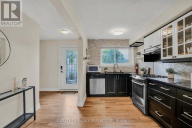 12 AZALEA COURT Toronto (Humbermede) Ontario photo 5