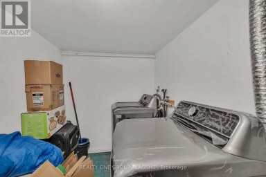 12 AZALEA COURT Toronto (Humbermede) Ontario photo 7
