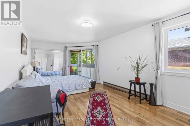 220 TORRESDALE AVENUE, Toronto (Westminster-Branson), Ontario, M2R3E8