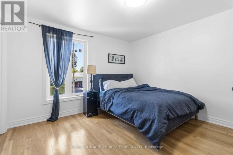 220 TORRESDALE AVENUE, Toronto (Westminster-Branson), Ontario, M2R3E8