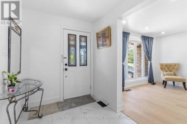 220 TORRESDALE AVENUE Toronto (Westminster-Branson) Ontario photo 3