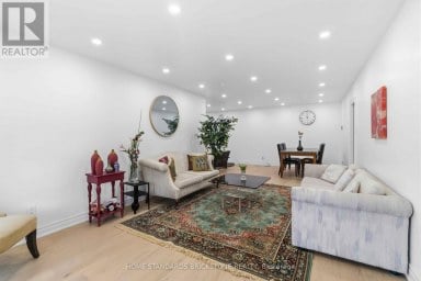 220 TORRESDALE AVENUE Toronto (Westminster-Branson) Ontario photo 4
