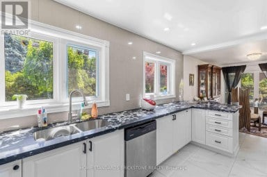 220 TORRESDALE AVENUE Toronto (Westminster-Branson) Ontario photo 8