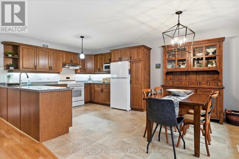 2979 JENNIFER DRIVE, Peterborough (Northcrest Ward 5), Ontario, K9L1Z9