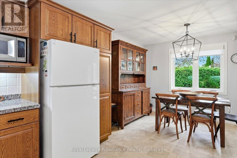2979 JENNIFER DRIVE, Peterborough (Northcrest Ward 5), Ontario, K9L1Z9