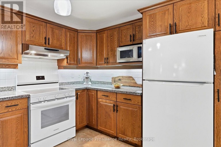 2979 JENNIFER DRIVE, Peterborough (Northcrest Ward 5), Ontario, K9L1Z9