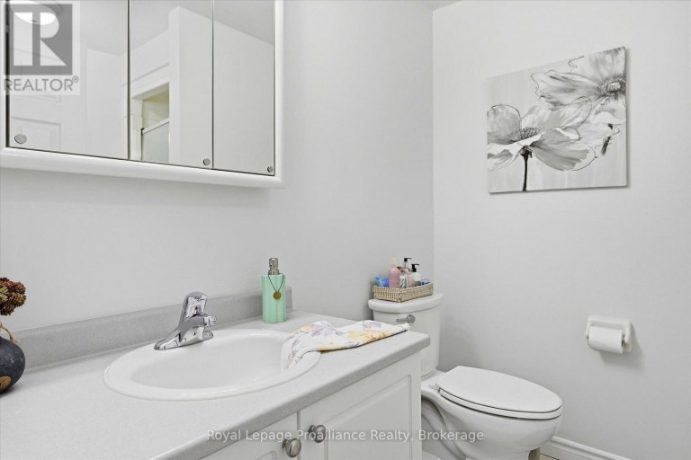 2979 JENNIFER DRIVE, Peterborough (Northcrest Ward 5), Ontario, K9L1Z9