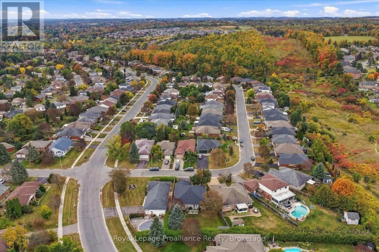 2979 JENNIFER DRIVE, Peterborough (Northcrest Ward 5), Ontario, K9L1Z9