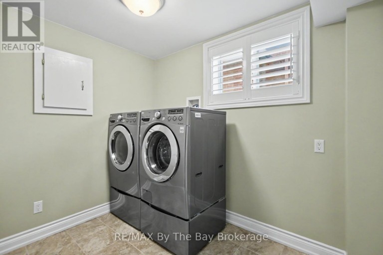 33 TELFER ROAD, Collingwood, Ontario, L9Y5H5