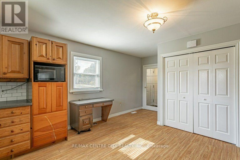 4526 WONDERLAND ROAD S, London South (South W), Ontario, N6P1S8