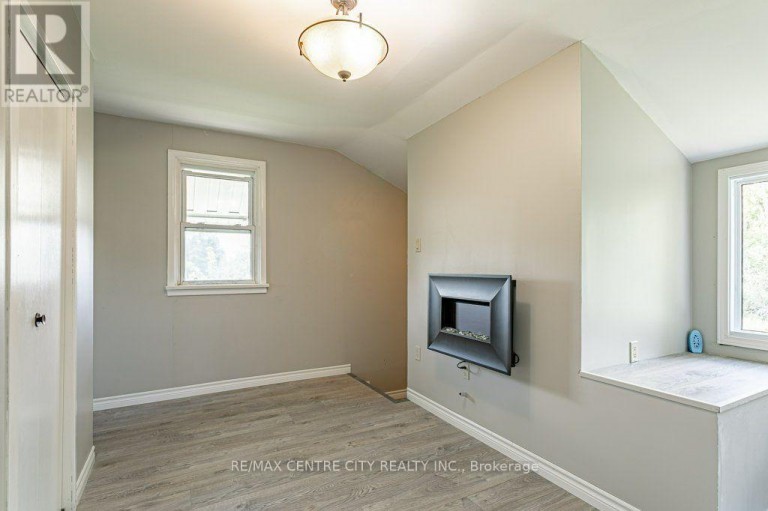 4526 WONDERLAND ROAD S, London South (South W), Ontario, N6P1S8