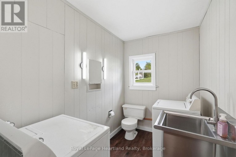 2058 JAMES STREET, Howick, Ontario, N0G1X0
