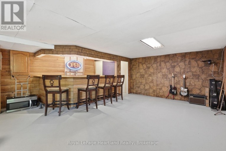 2058 JAMES STREET, Howick, Ontario, N0G1X0